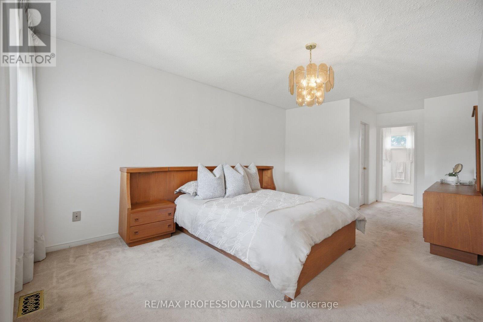 14 Laura Court, Brampton, Ontario  L6S 5E9 - Photo 28 - W13695932
