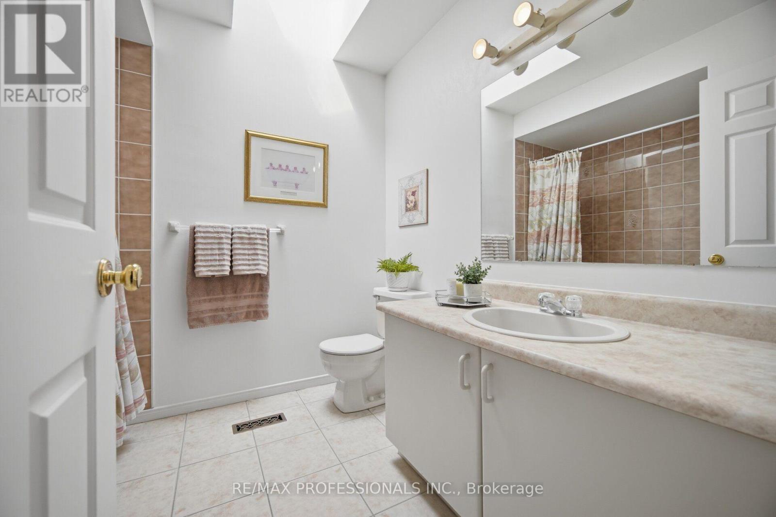 14 Laura Court, Brampton, Ontario  L6S 5E9 - Photo 38 - W13695932