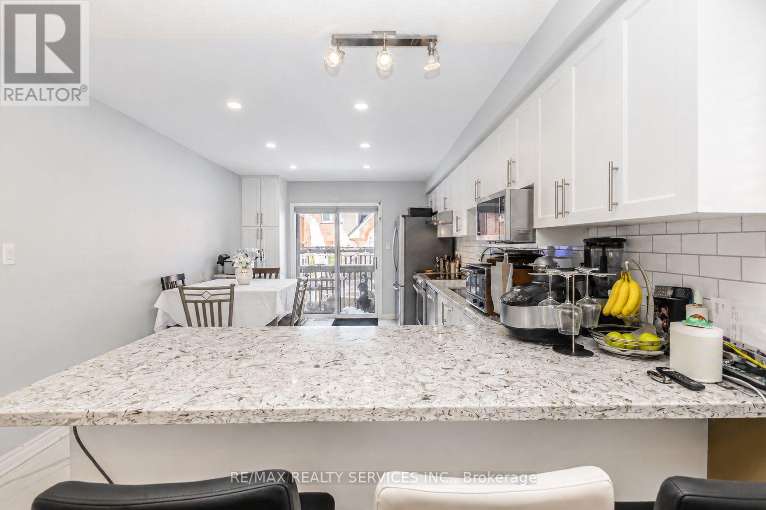 50 Sunny Glen Crescent, Brampton, Ontario  L7A 2C6 - Photo 13 - W13695934