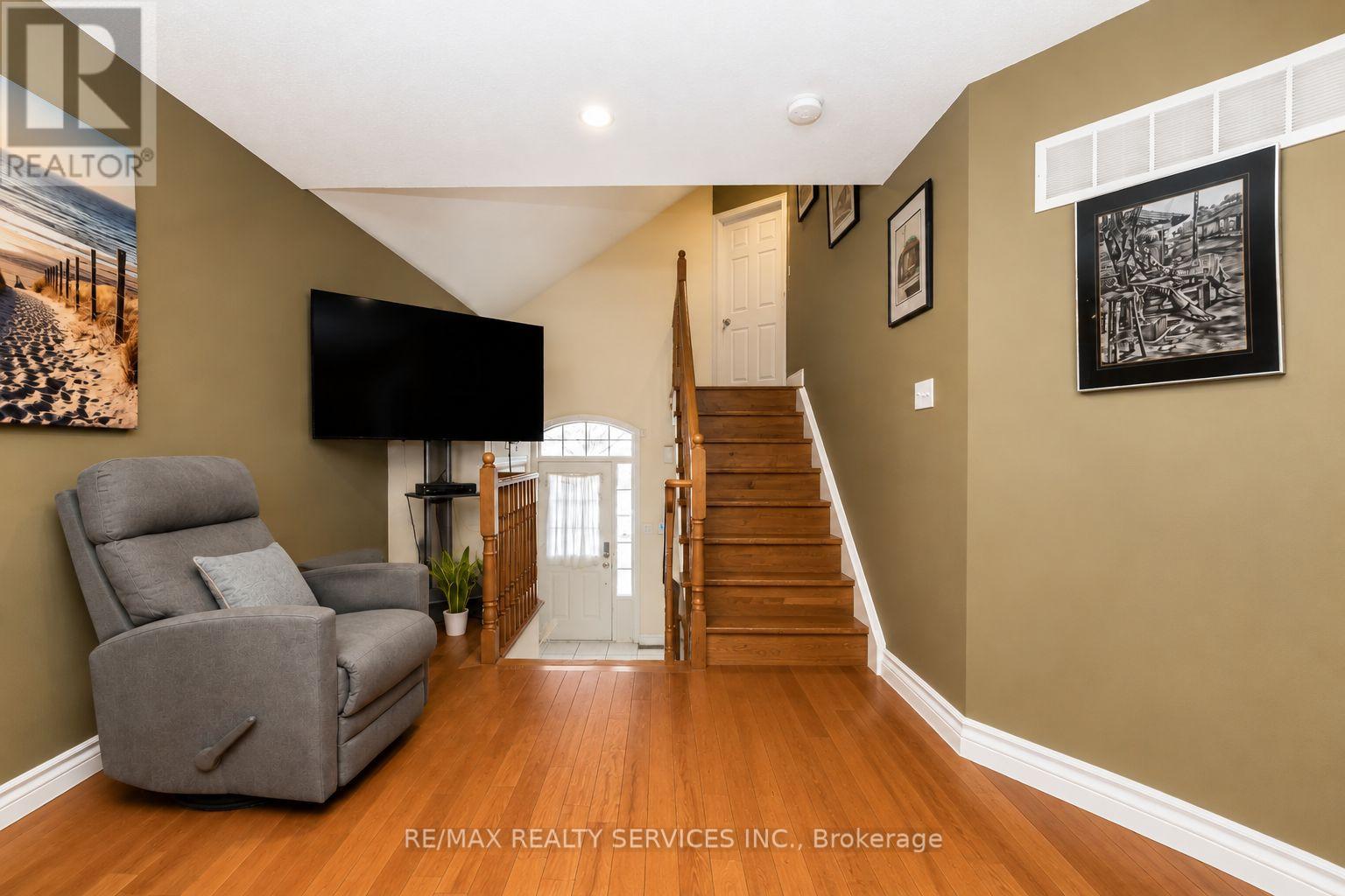 50 Sunny Glen Crescent, Brampton, Ontario  L7A 2C6 - Photo 8 - W13695934