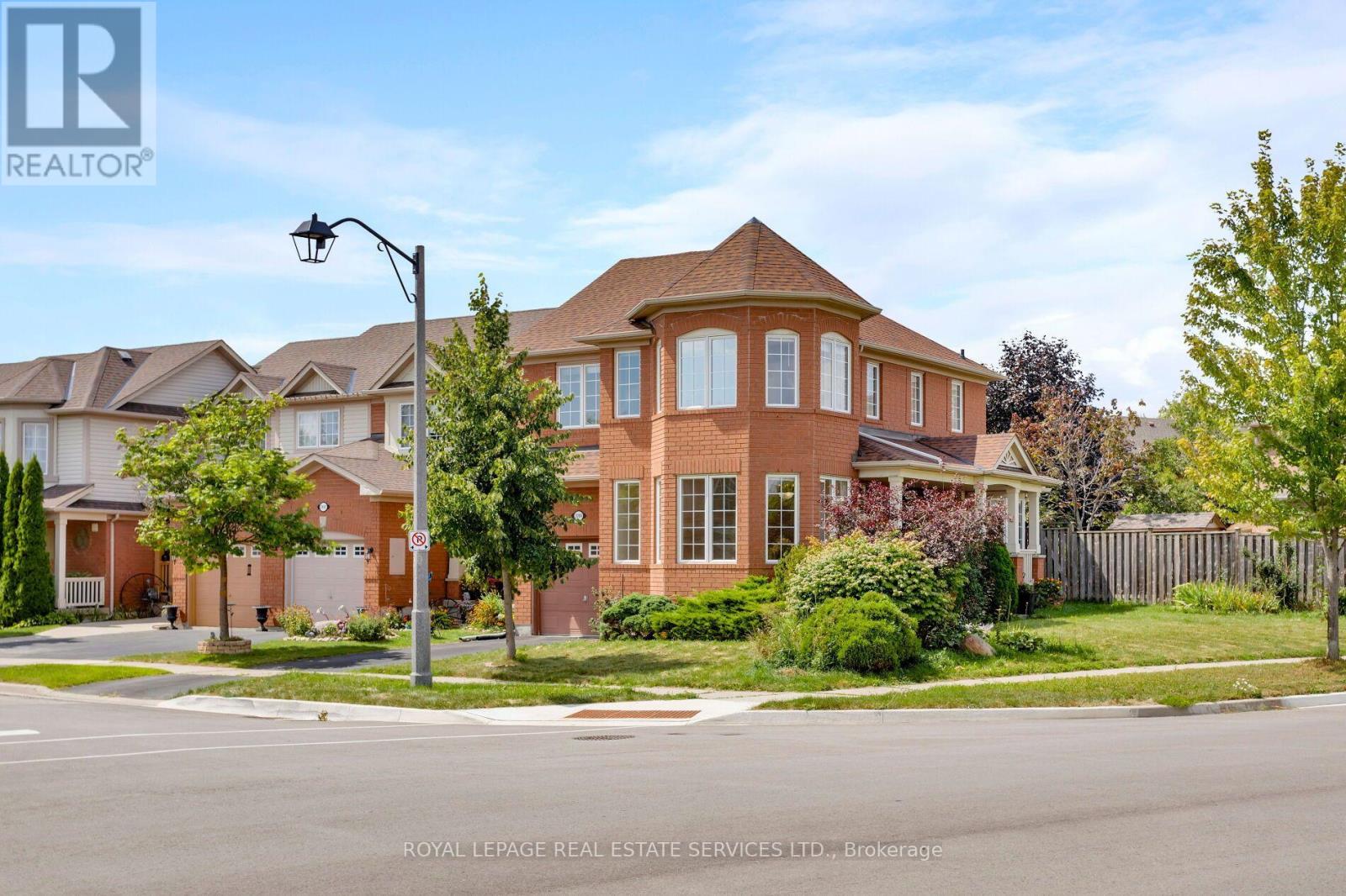 2204 GRAND OAK TRAIL, Oakville, Ontario