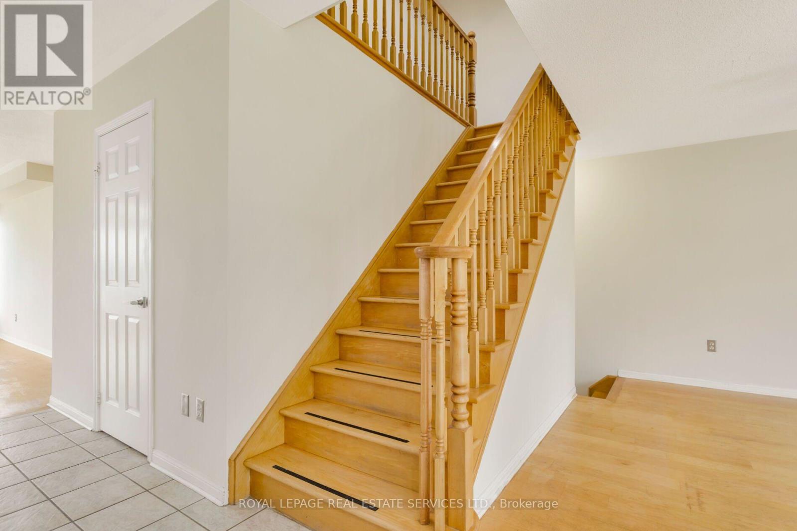 2204 Grand Oak Trail, Oakville, Ontario  L6M 4S6 - Photo 16 - W13695936