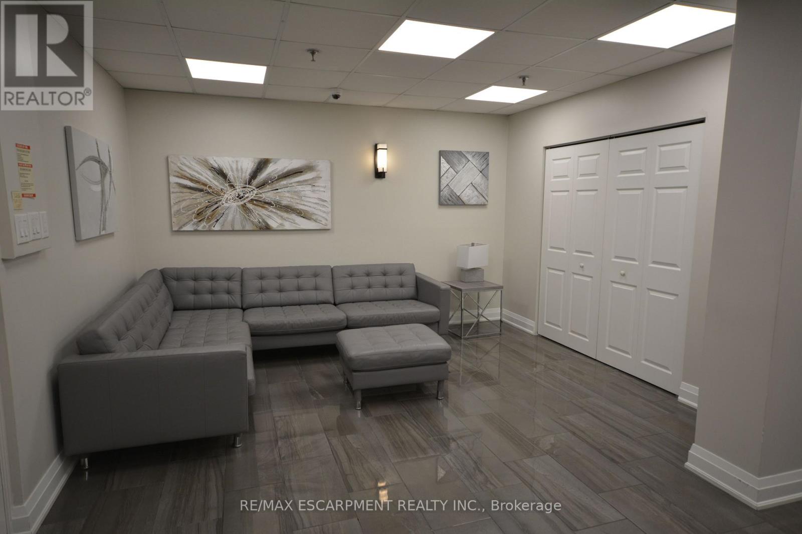 103 - 1270 Maple Crossing Boulevard E, Burlington, Ontario  L7S 2J3 - Photo 32 - W13695966