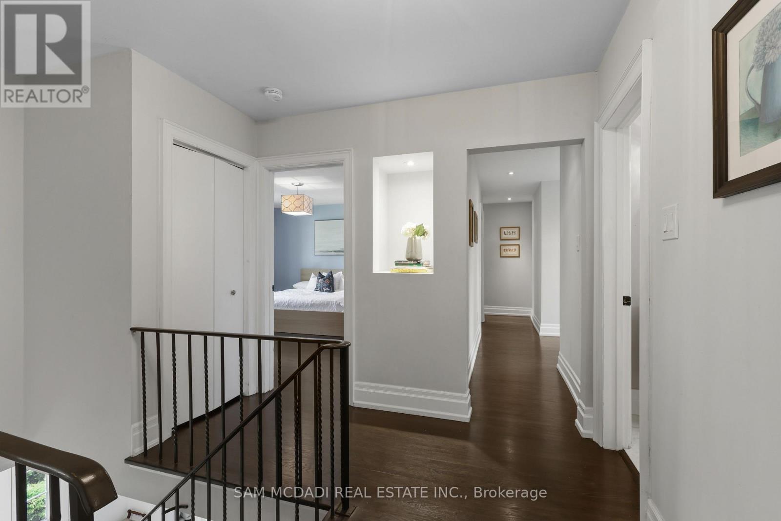 1449 Truscott Drive, Mississauga, Ontario  L5J 1Z1 - Photo 15 - W13695994