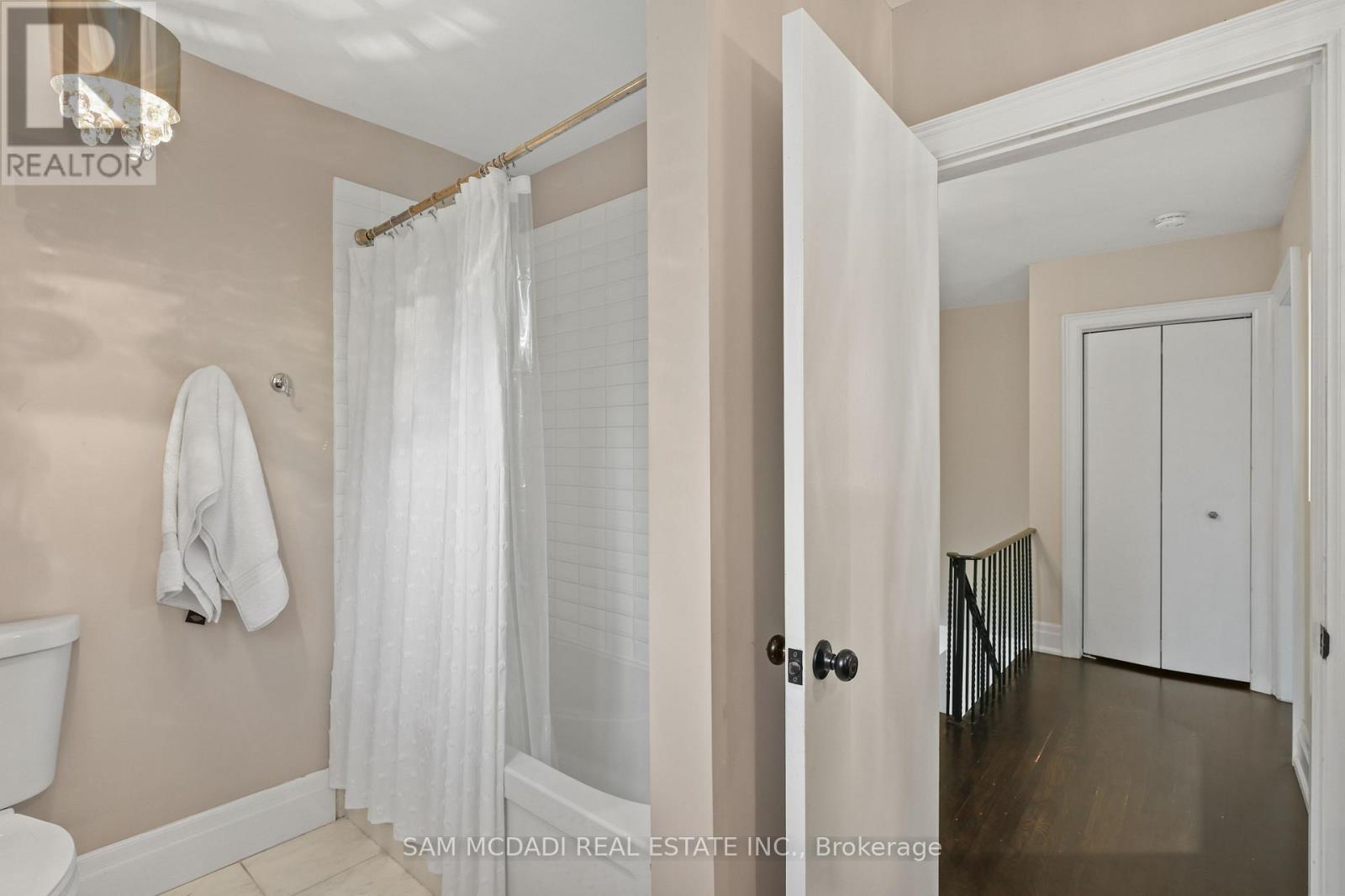 1449 Truscott Drive, Mississauga, Ontario  L5J 1Z1 - Photo 18 - W13695994