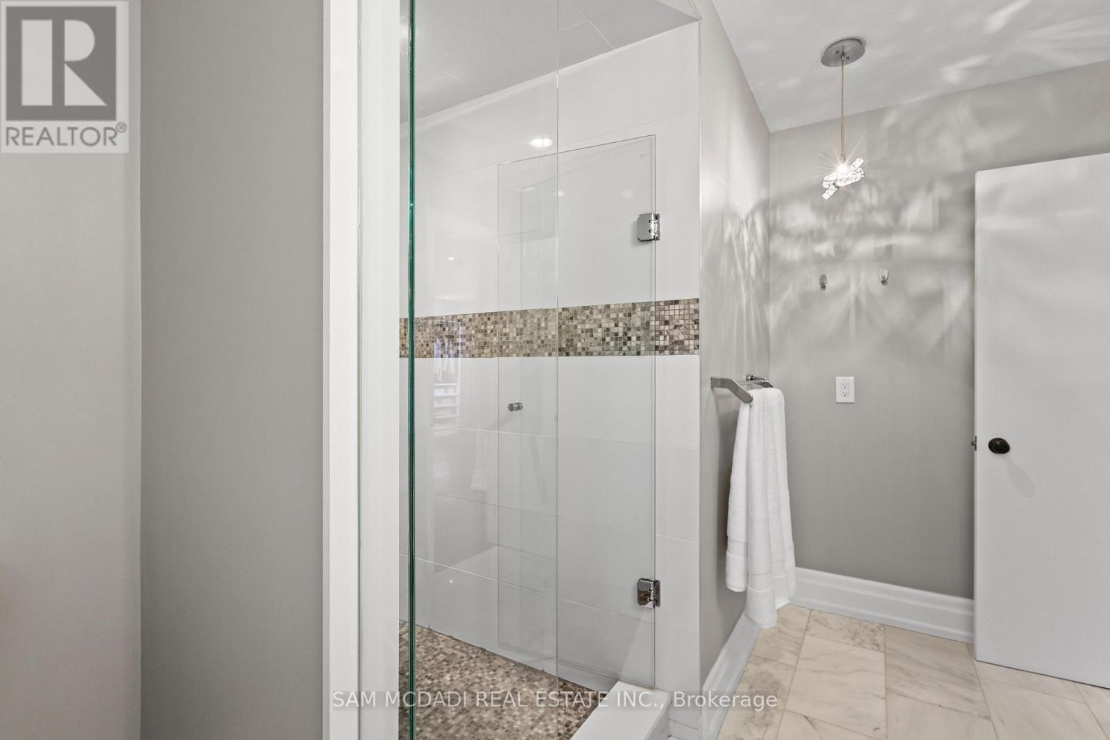 1449 Truscott Drive, Mississauga, Ontario  L5J 1Z1 - Photo 25 - W13695994