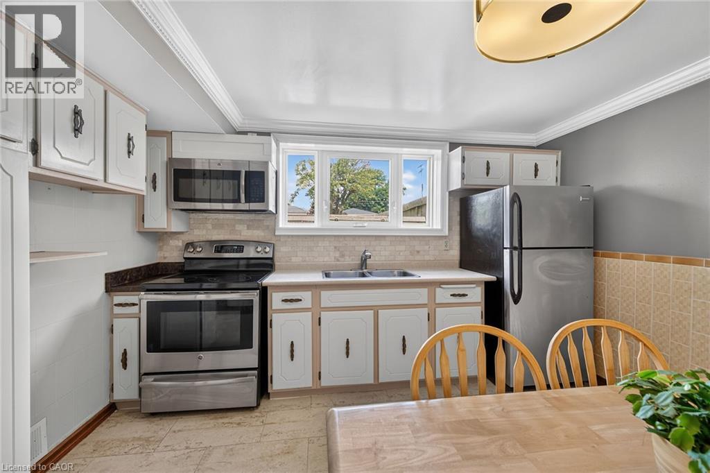 39 Algonquin Court, Hamilton, Ontario  L8T 4T2 - Photo 34 - 40854217