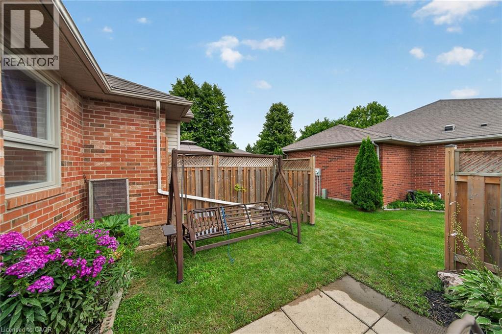 21 Twentyplace Boulevard, Hamilton, Ontario L0R 1W0 - Photo 27 - 40854351