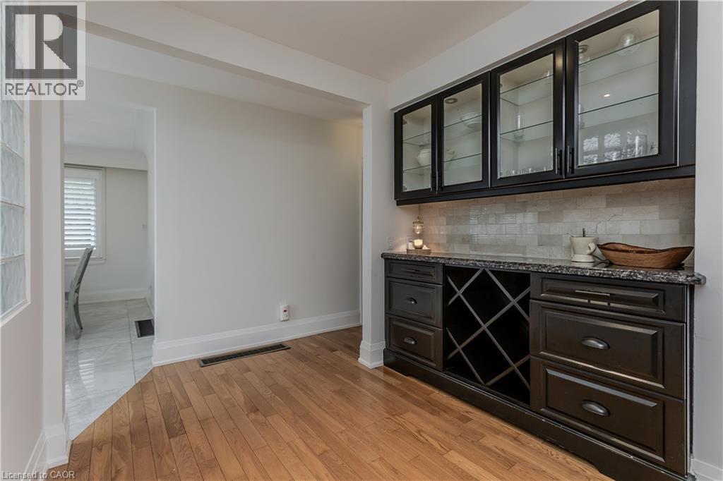 892 North Shore Road W, Burlington, Ontario  L7T 1A8 - Photo 13 - 40856807