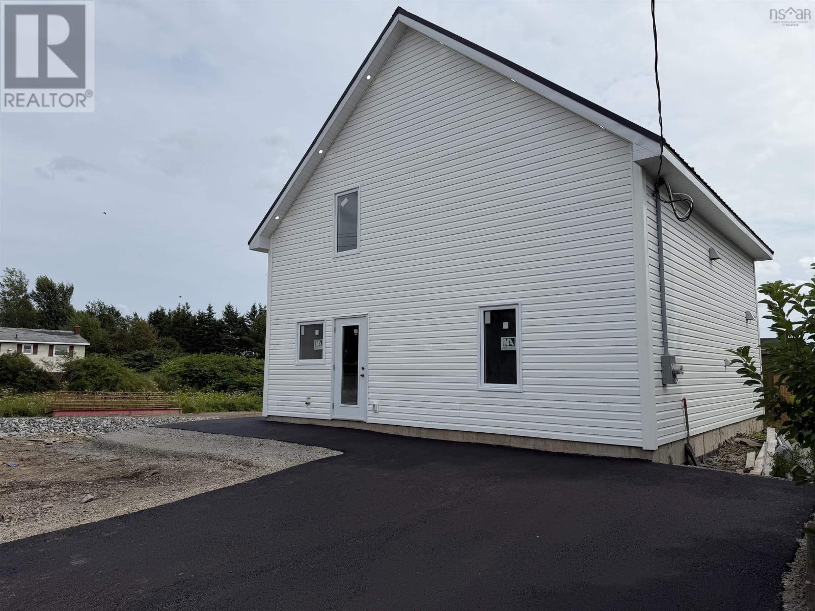 100 Maloney Street, Sydney, Nova Scotia  B1N 2C8 - Photo 4 - 202621041