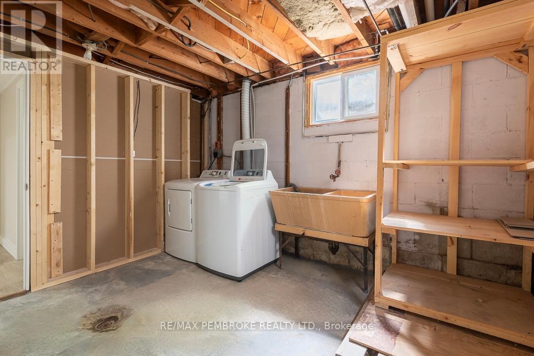 310 Esther Street, Pembroke, Ontario  K8A 3C7 - Photo 38 - X13524794