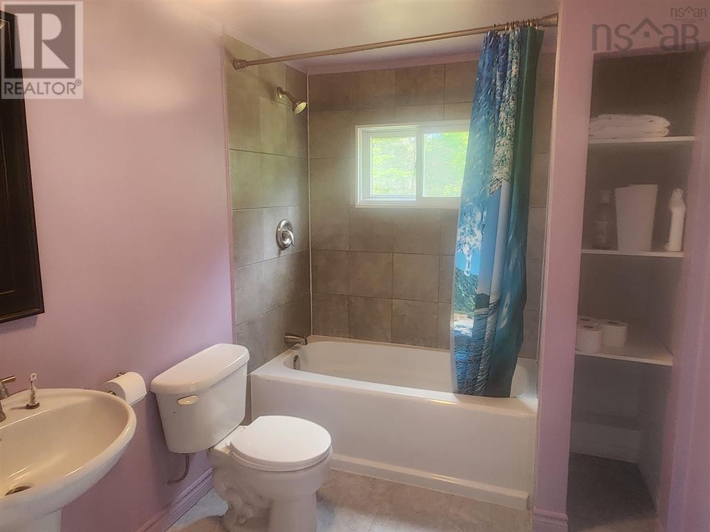2403 West Ship Harbour Road, Owls Head, Nova Scotia  B0J 2L0 - Photo 8 - 202621083