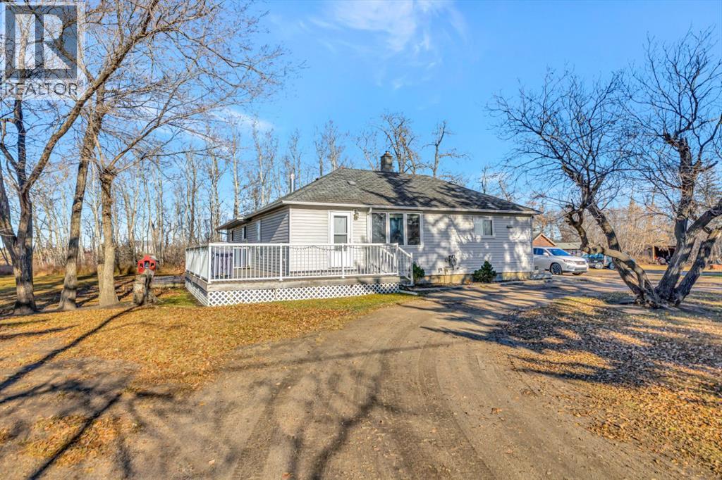105 1st Ave West, Waseca, Saskatchewan  S0M 3A0 - Photo 1 - A2271284
