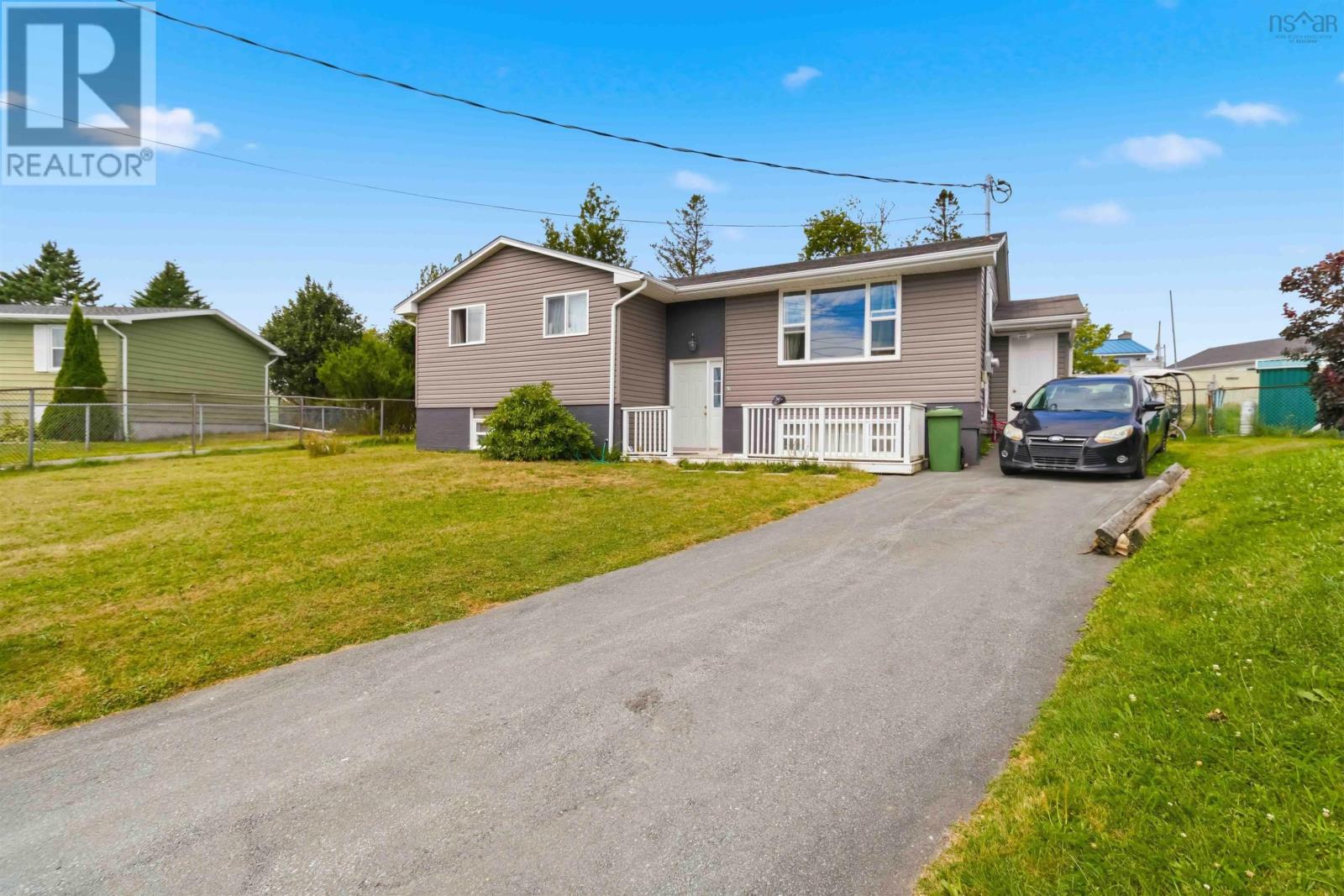62 Shalimar Crescent, Dartmouth, Nova Scotia  B2W 4L8 - Photo 2 - 202621099