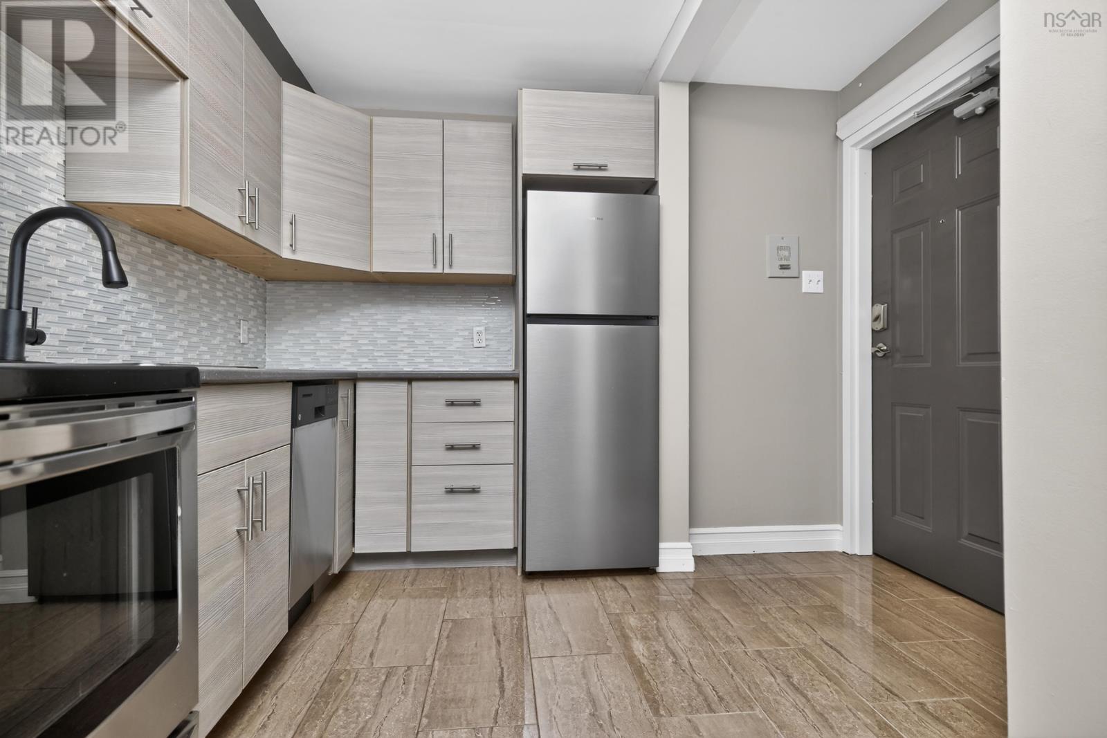 15 1510 Lilac Street, Halifax, Nova Scotia  B3H 3W3 - Photo 6 - 202621093