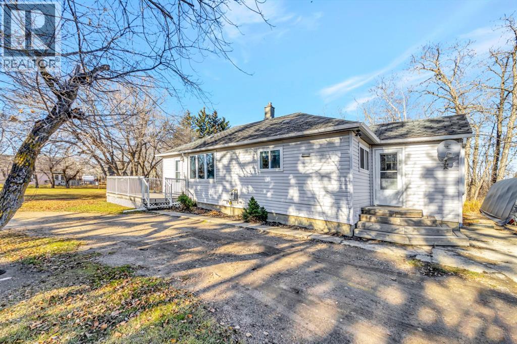 105 1st Ave West, Waseca, Saskatchewan  S0M 3A0 - Photo 2 - A2271284