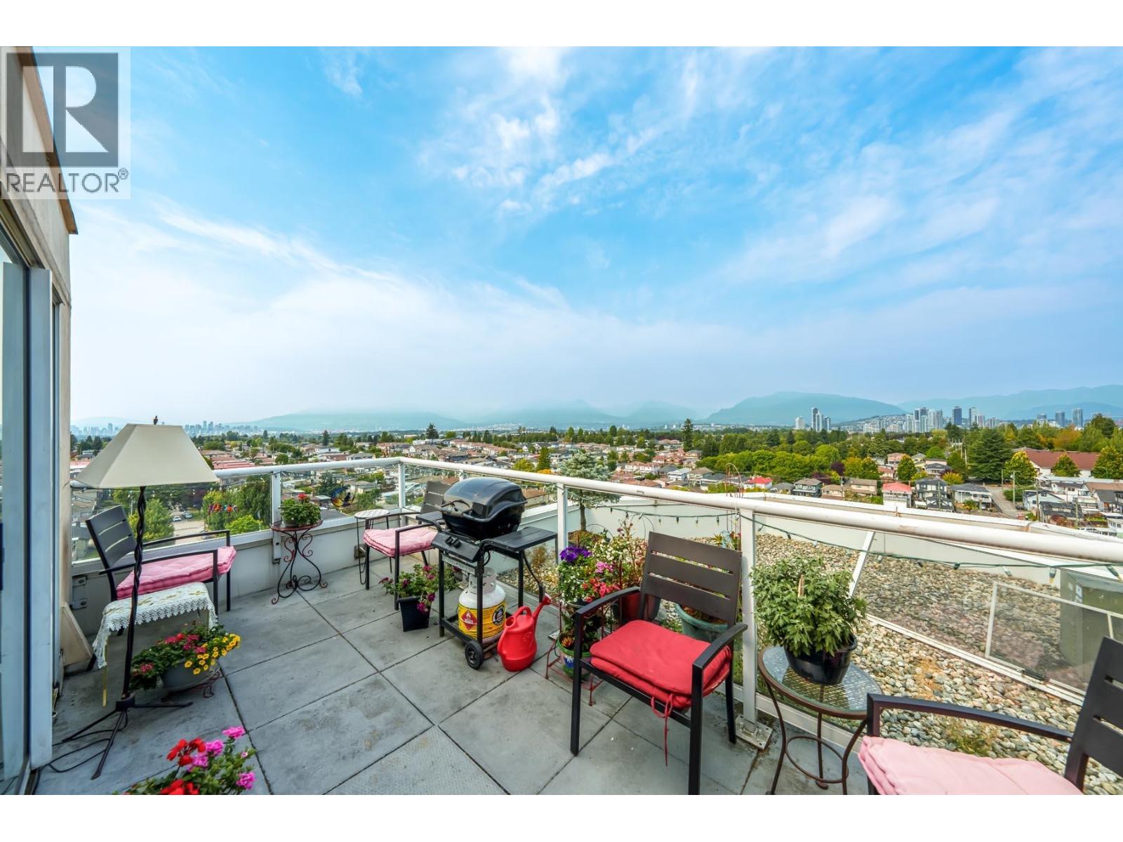1405 3489 Ascot Place, Vancouver, British Columbia  V5R 6B6 - Photo 2 - R3156550