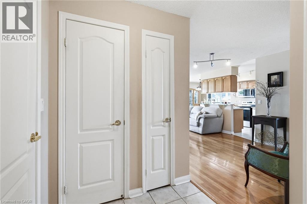 1150 Parkwest Place Unit# 301, Mississauga, Ontario  L5E 3K4 - Photo 4 - 40849413