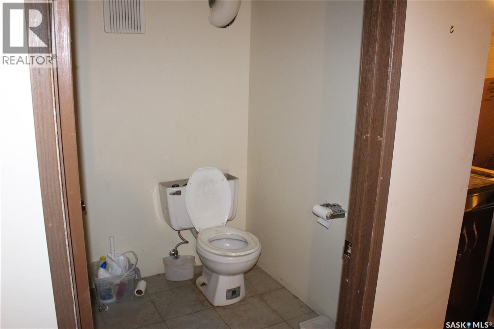 432 Main Street N, Moose Jaw, Saskatchewan  S6H 3K2 - Photo 34 - SK046156