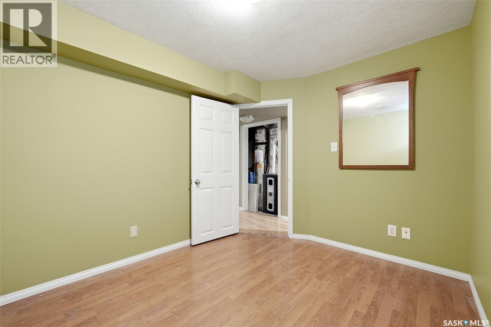 1242 Wessex Place, Regina, Saskatchewan  S4N 7S2 - Photo 24 - SK046081