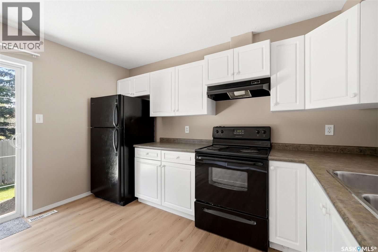 1242 Wessex Place, Regina, Saskatchewan  S4N 7S2 - Photo 9 - SK046081
