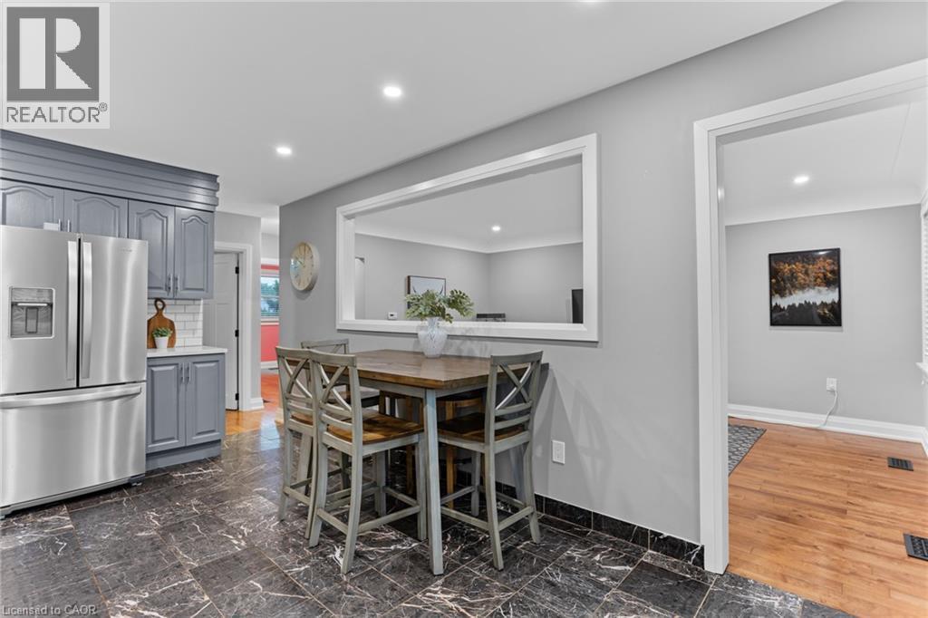 62 Randall Avenue, Stoney Creek, Ontario  L8G 2K9 - Photo 2 - 40854784