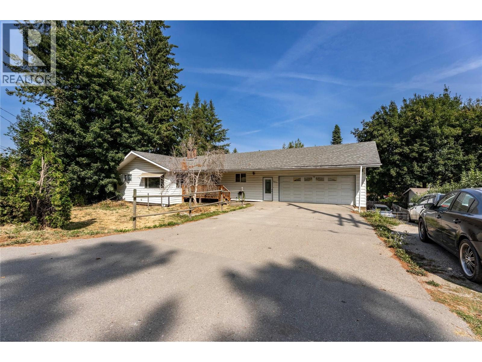 3271 10 Avenue SE, Salmon Arm, British Columbia