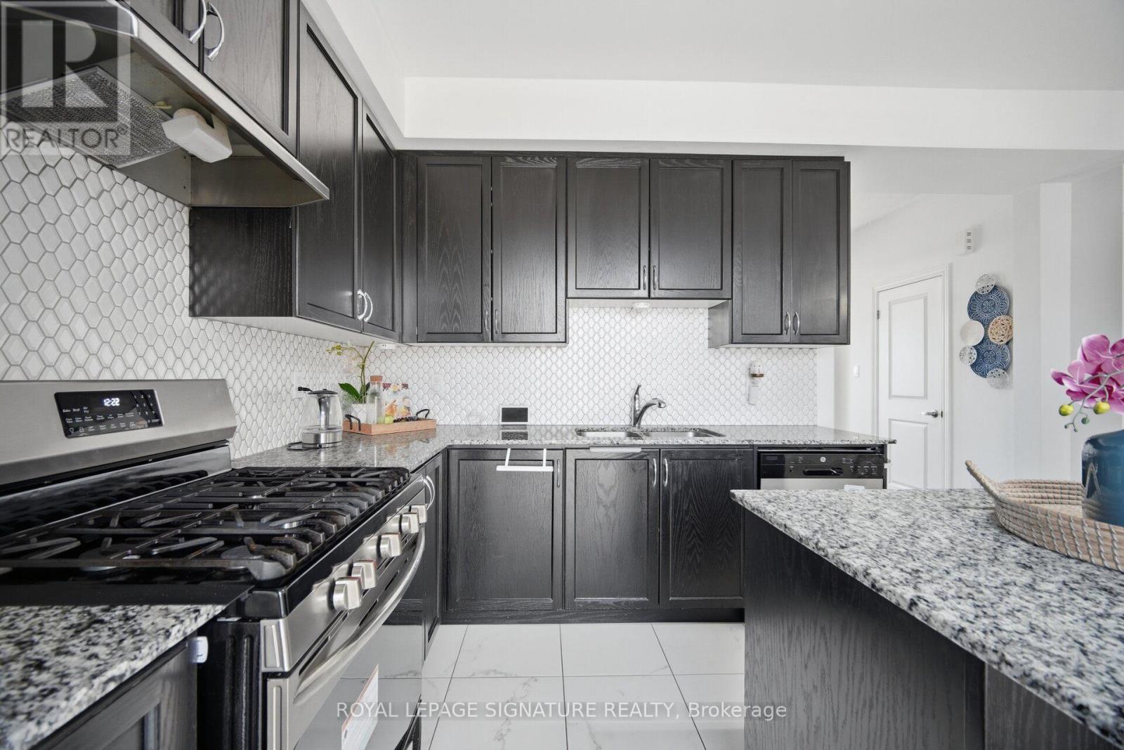 3 Kingfisher Way, Whitby, Ontario L1P 0K3 - Photo 17 - E13691138