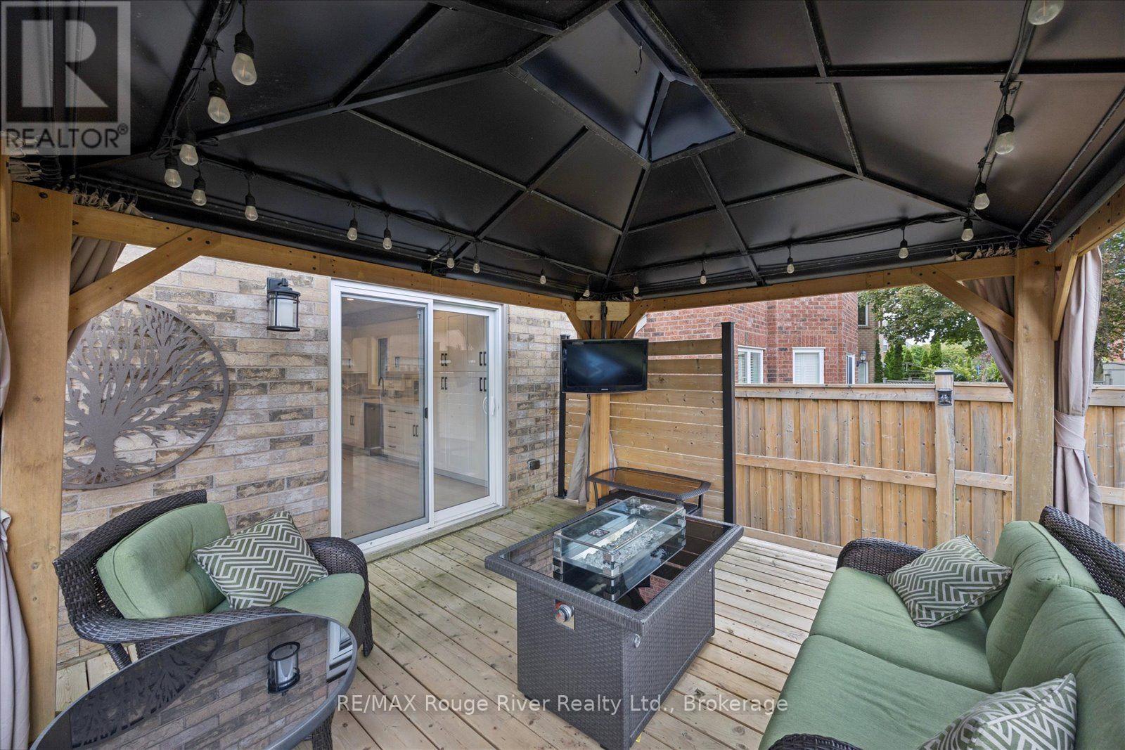 10 Windbreak Crescent, Whitby, Ontario L1P 1P8 - Photo 47 - E13696044
