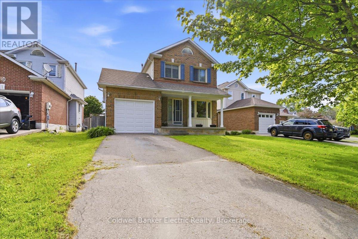 3 Walbridge Court, Clarington, Ontario  L1C 4B7 - Photo 3 - E13696104