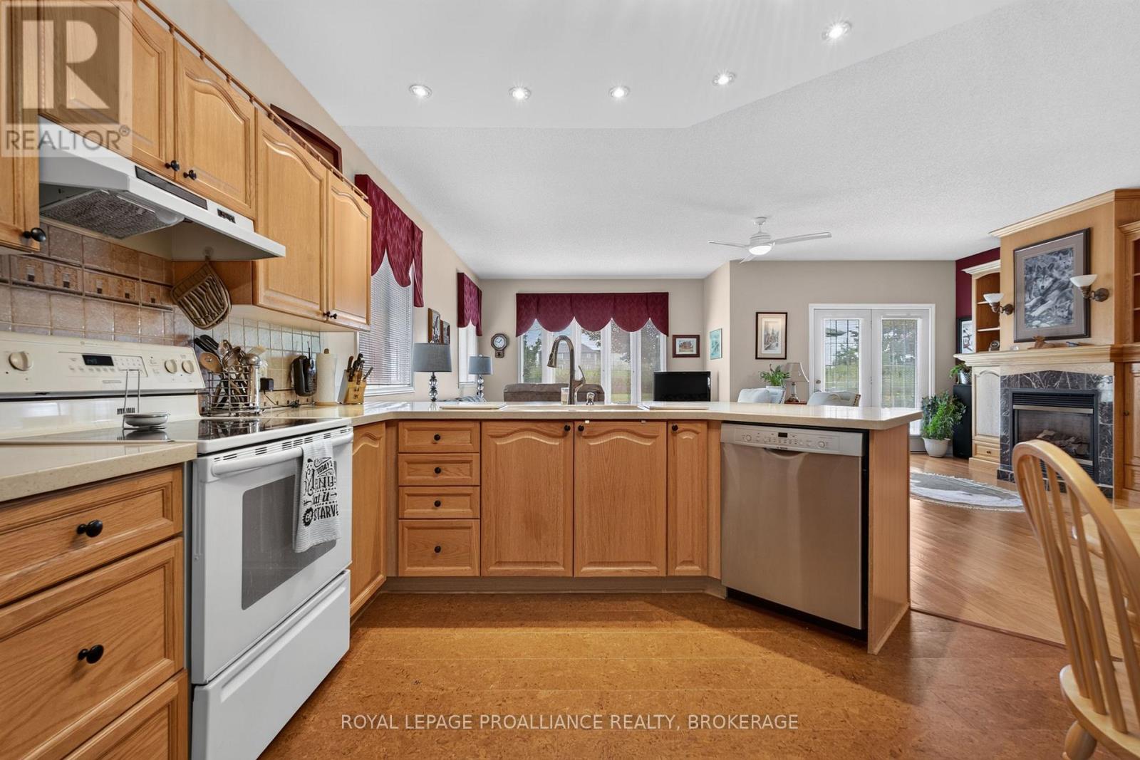 86 Abbey Dawn Drive, Loyalist, Ontario  K0H 1G0 - Photo 14 - X13696116