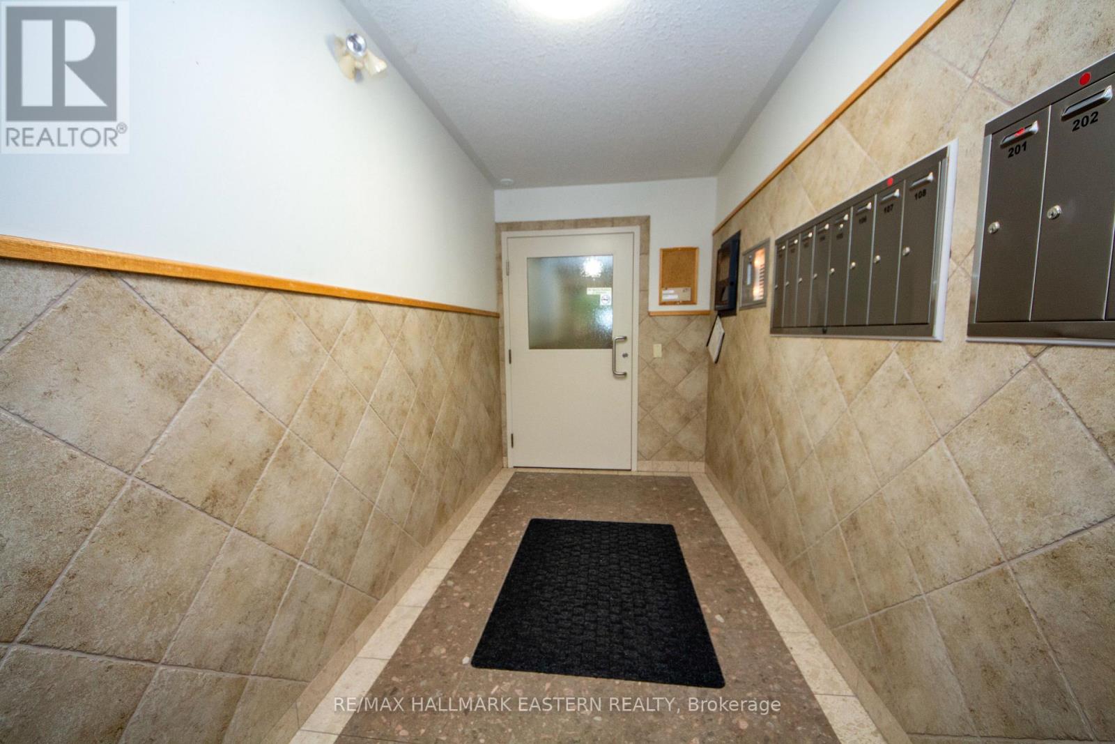 202 - 878 Armour Road, Peterborough, Ontario K9H 2A6 - Photo 2 - X13696264