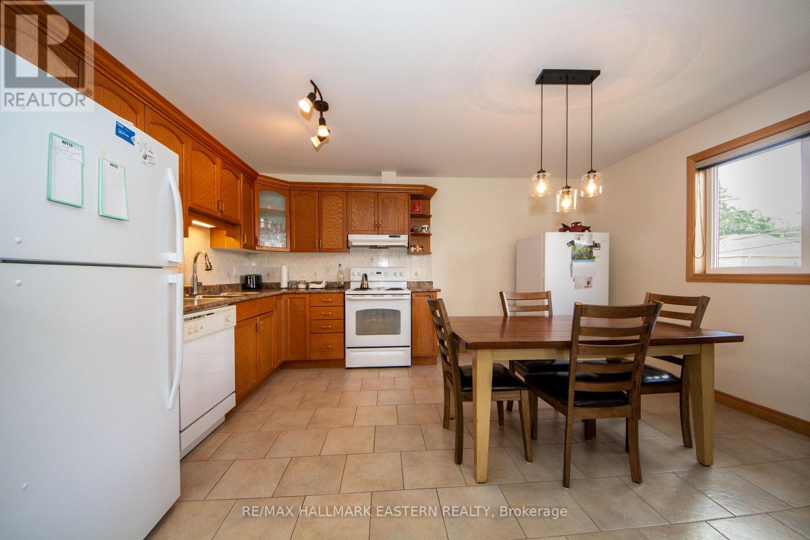 202 - 878 Armour Road, Peterborough, Ontario K9H 2A6 - Photo 3 - X13696264