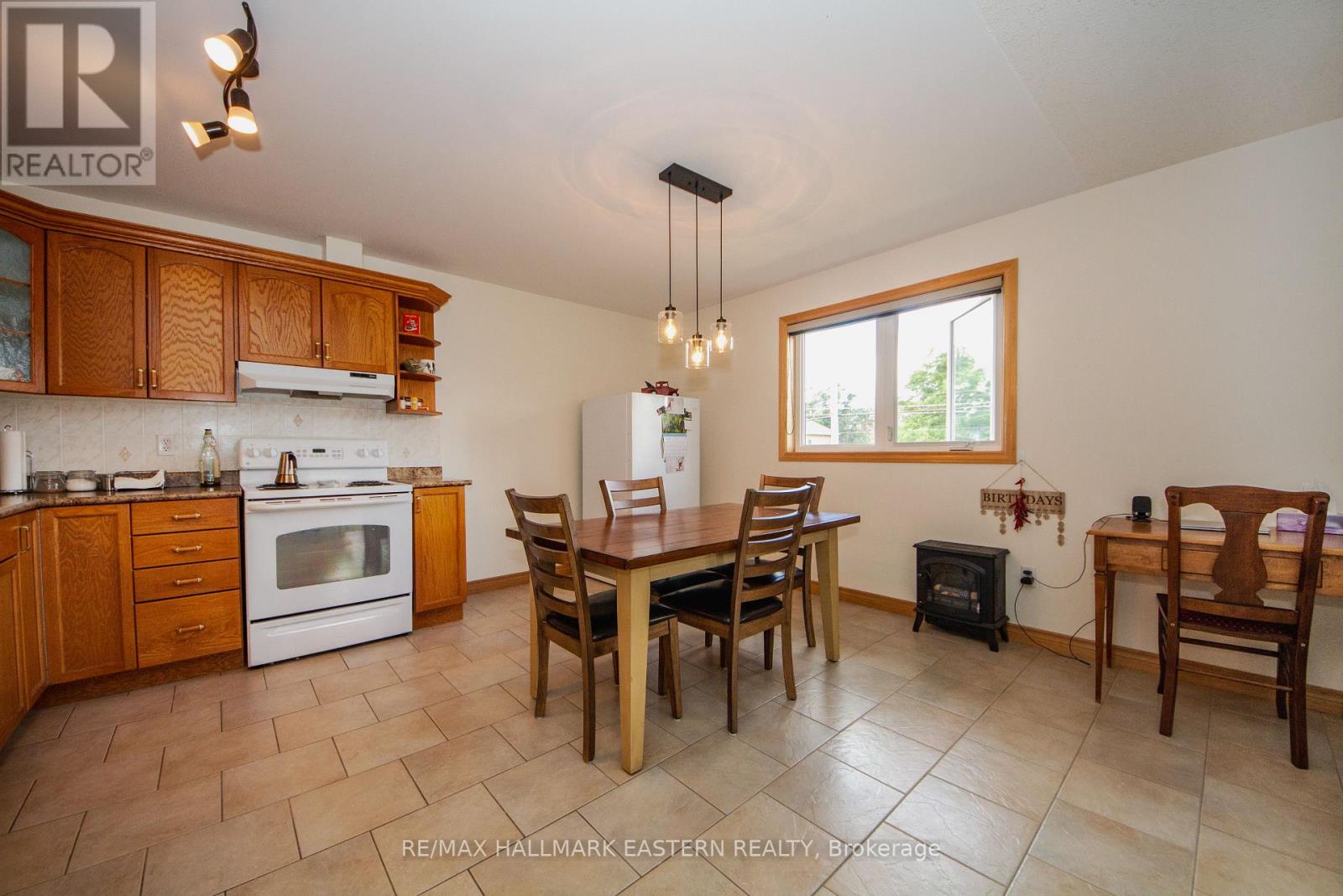 202 - 878 Armour Road, Peterborough, Ontario K9H 2A6 - Photo 5 - X13696264