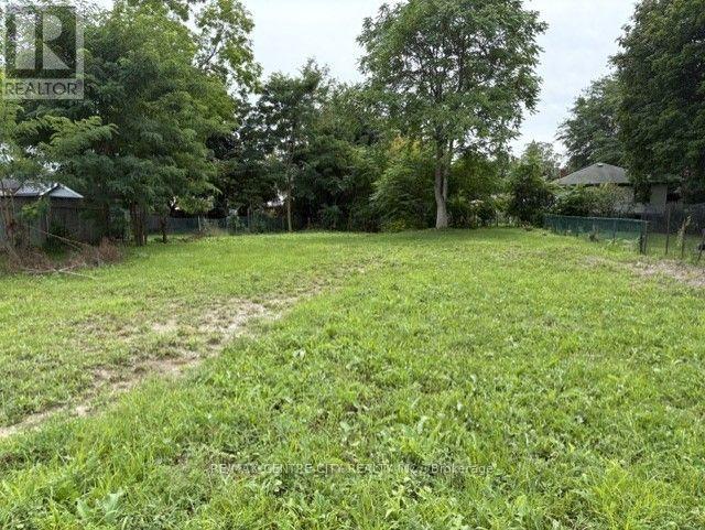 18 Chester Street, St. Thomas, Ontario  N5R 1T9 - Photo 2 - X13696142