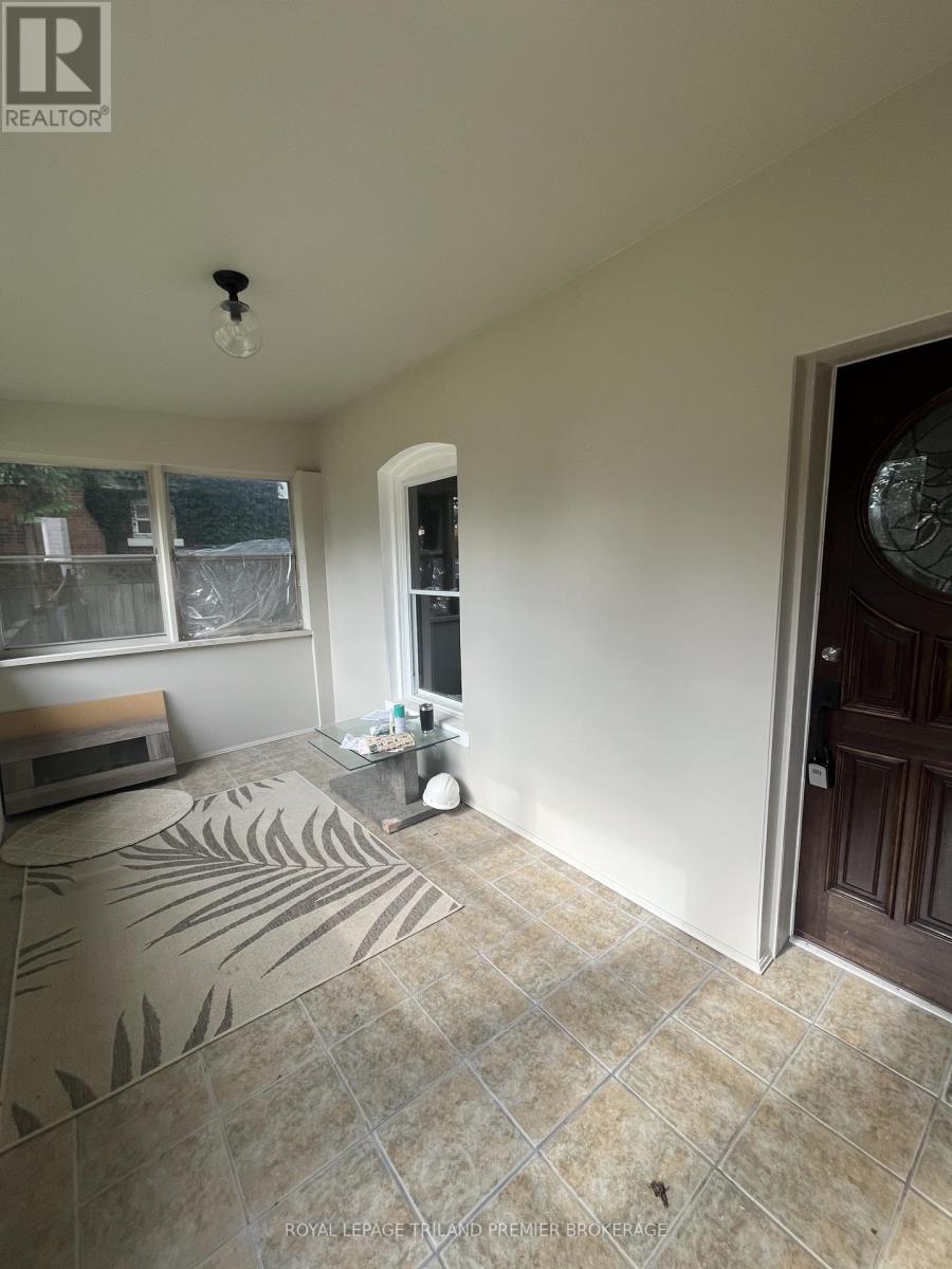 180 Alma Street, St. Thomas, Ontario  N5P 3B4 - Photo 2 - X13696200