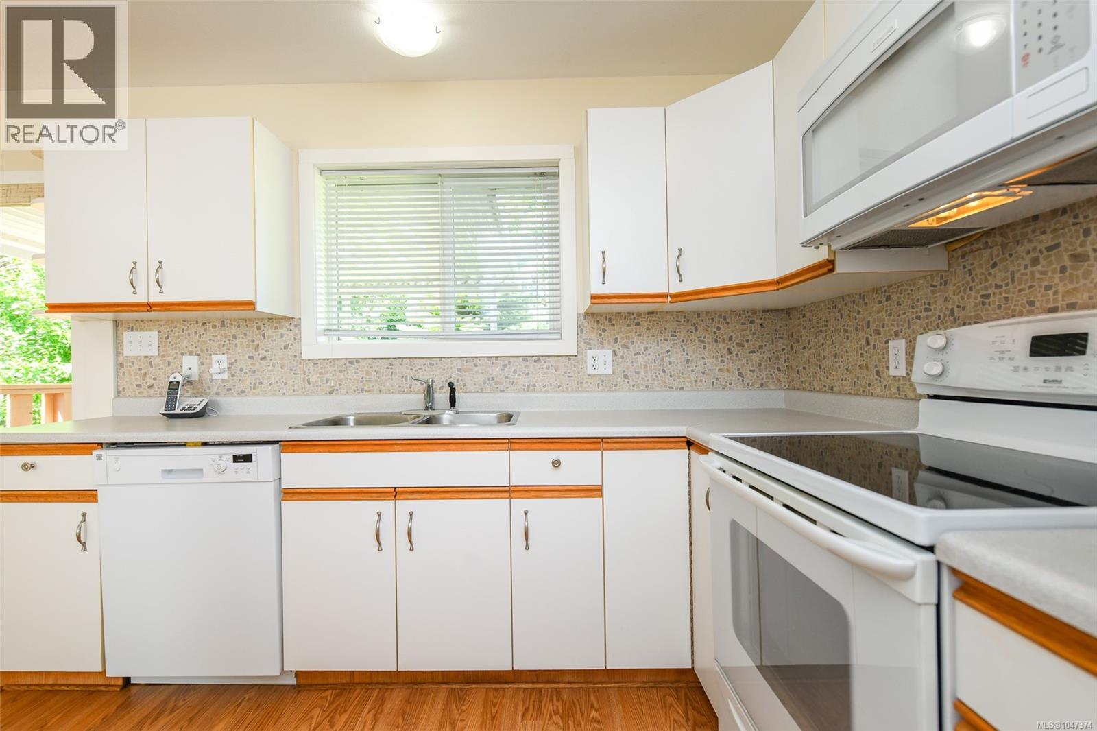 635 Pritchard Rd, Comox, British Columbia  V9M 3J1 - Photo 10 - 1047374