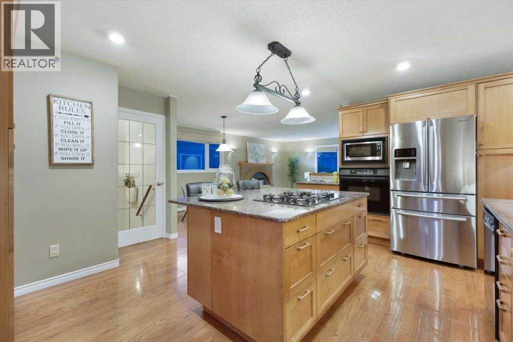 124 Oakmoor Place SW, Calgary, Alberta  T2V 4A3 - Photo 10 - A2334613