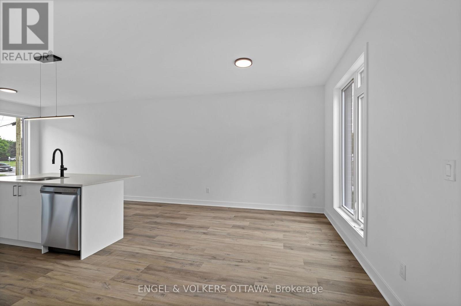 D - 1258 Marenger Street, Ottawa, Ontario  K1C 1S2 - Photo 13 - X13696160