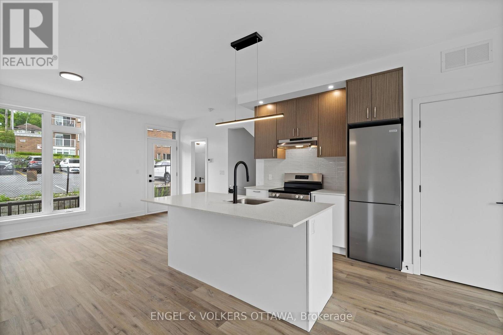 D - 1258 Marenger Street, Ottawa, Ontario  K1C 1S2 - Photo 5 - X13696160