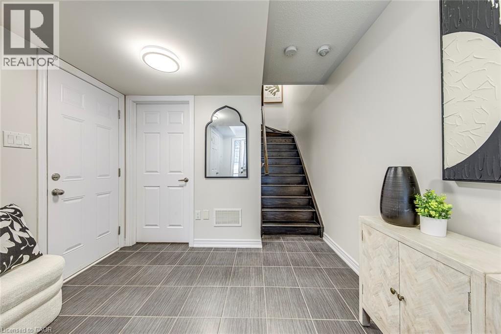 2435 Greenwich Drive Unit# 74, Oakville, Ontario  L6M 0S4 - Photo 5 - 40847583