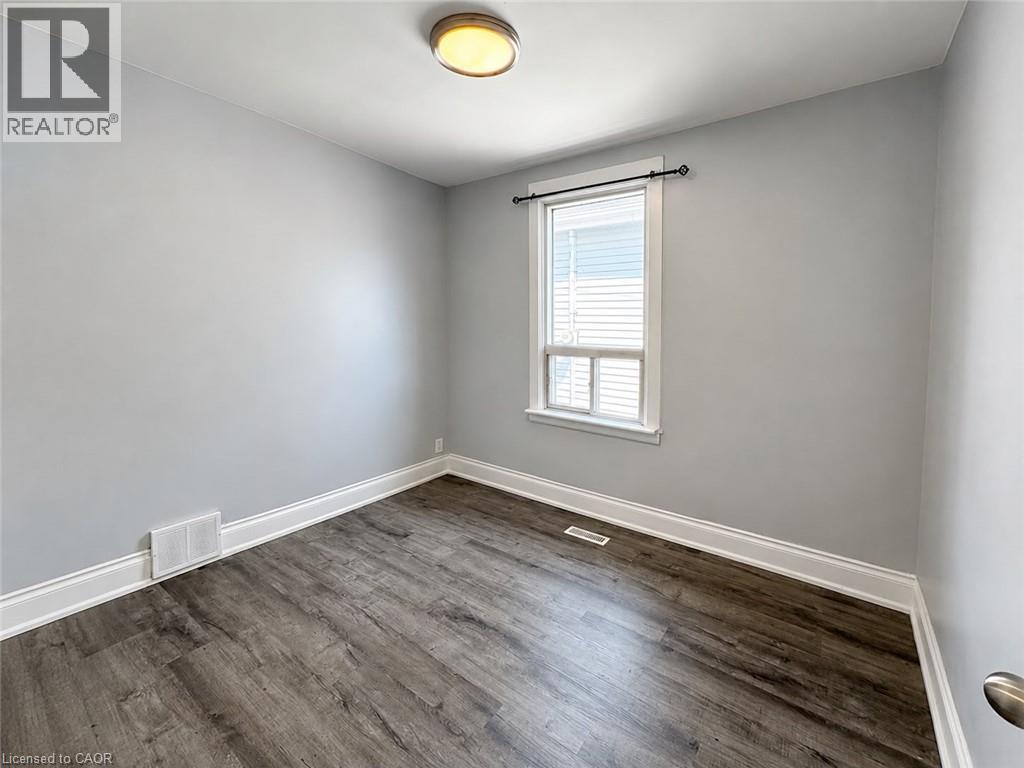 250 Weir Street N, Hamilton, Ontario  L8H 5G3 - Photo 11 - 40849813