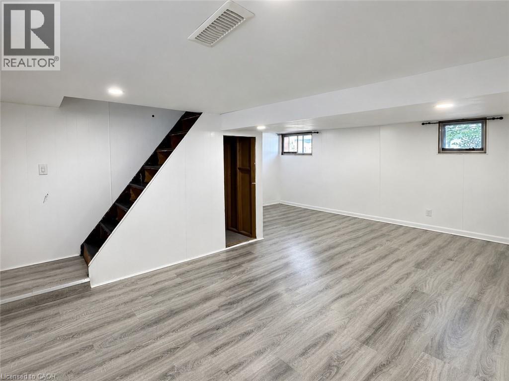250 Weir Street N, Hamilton, Ontario  L8H 5G3 - Photo 13 - 40849813