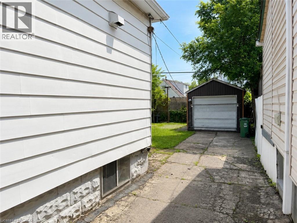 250 Weir Street N, Hamilton, Ontario  L8H 5G3 - Photo 18 - 40849813