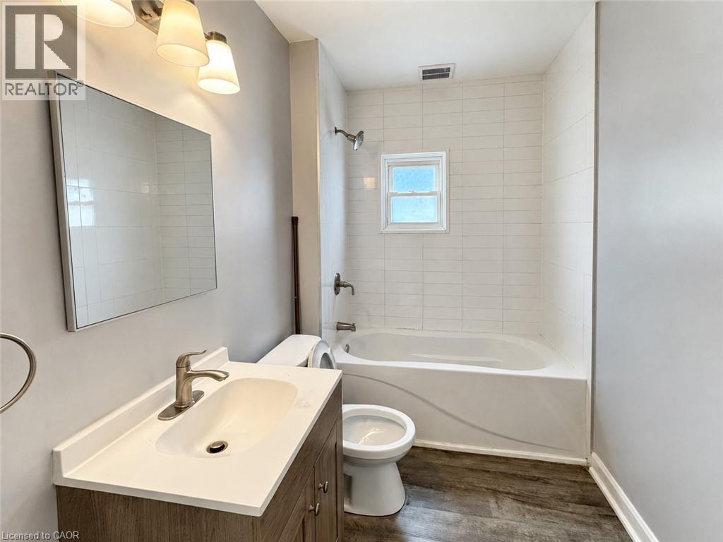 250 Weir Street N, Hamilton, Ontario  L8H 5G3 - Photo 12 - 40849813