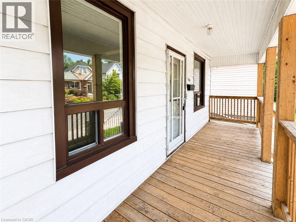 250 Weir Street N, Hamilton, Ontario  L8H 5G3 - Photo 3 - 40849813