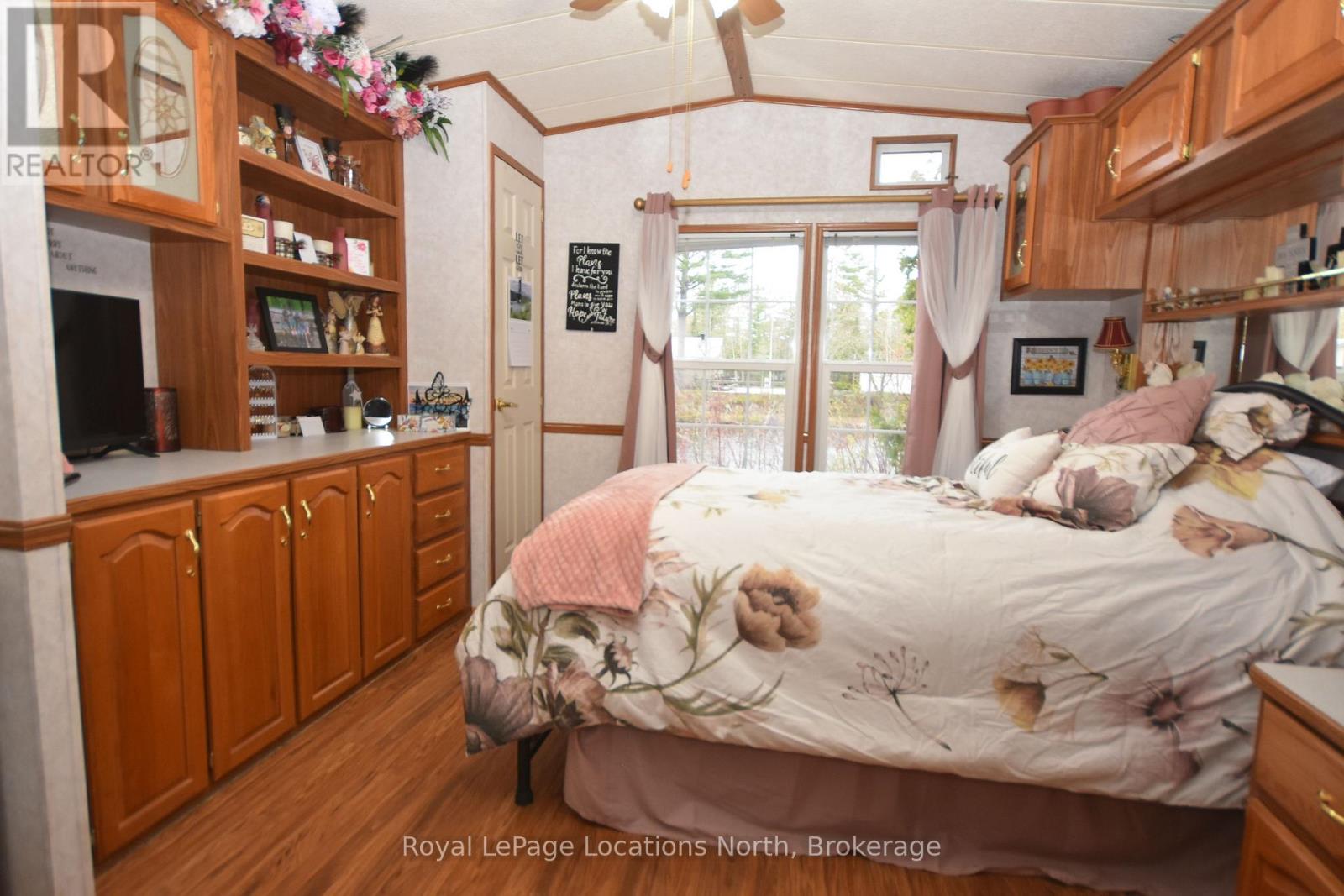 20 Topaz Street W, Wasaga Beach, Ontario  L9Z 1X7 - Photo 20 - S13092532