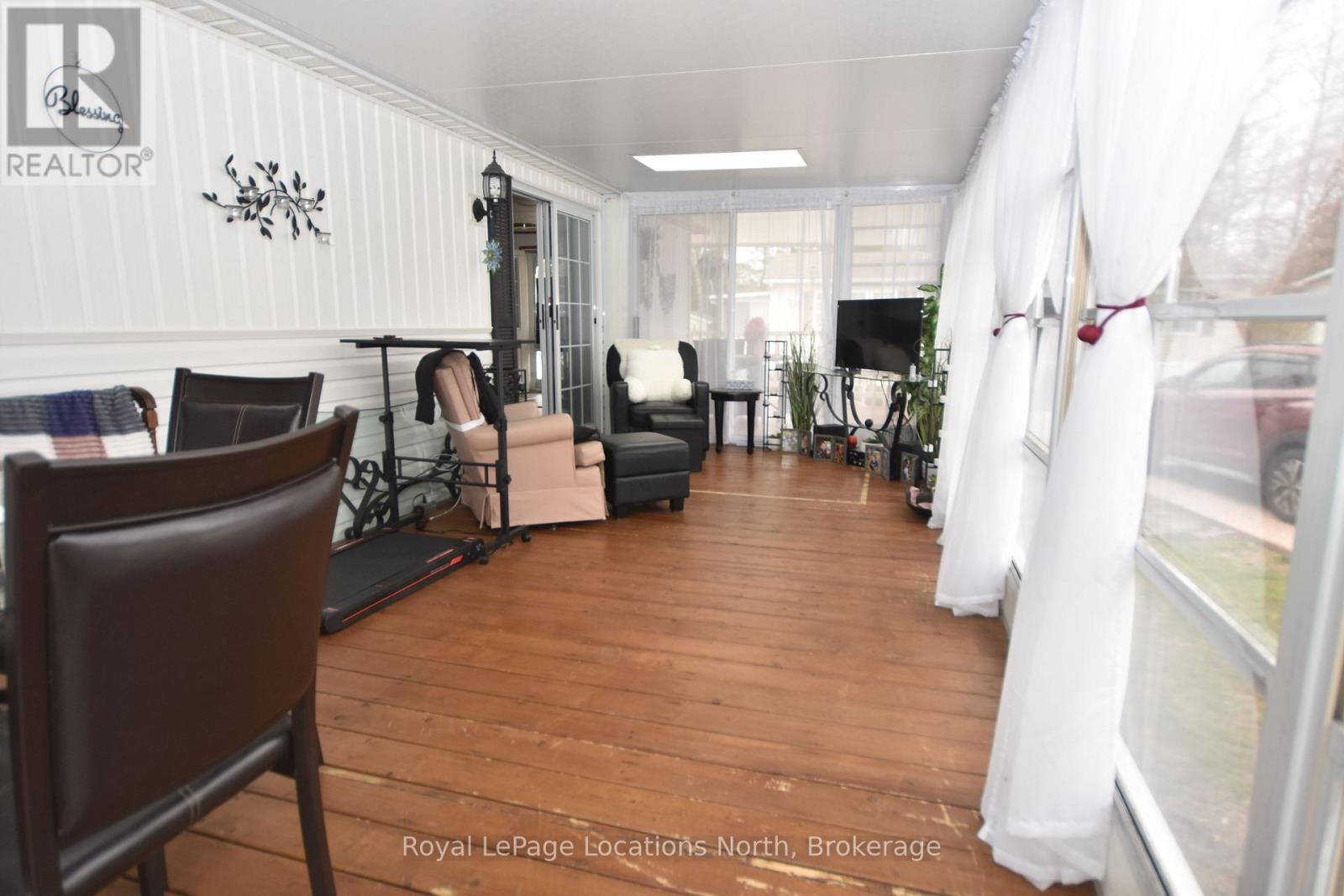 20 Topaz Street W, Wasaga Beach, Ontario  L9Z 1X7 - Photo 18 - S13092532