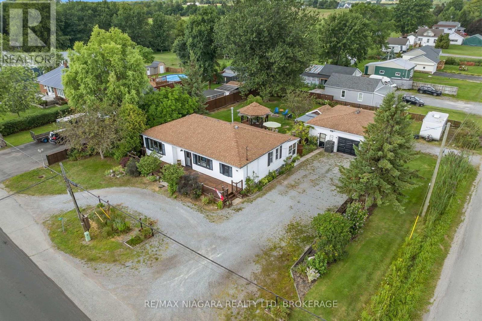 1470 Killaly Street E, Port Colborne (Sherkston), Ontario  L3K 5V3 - Photo 2 - X13696096