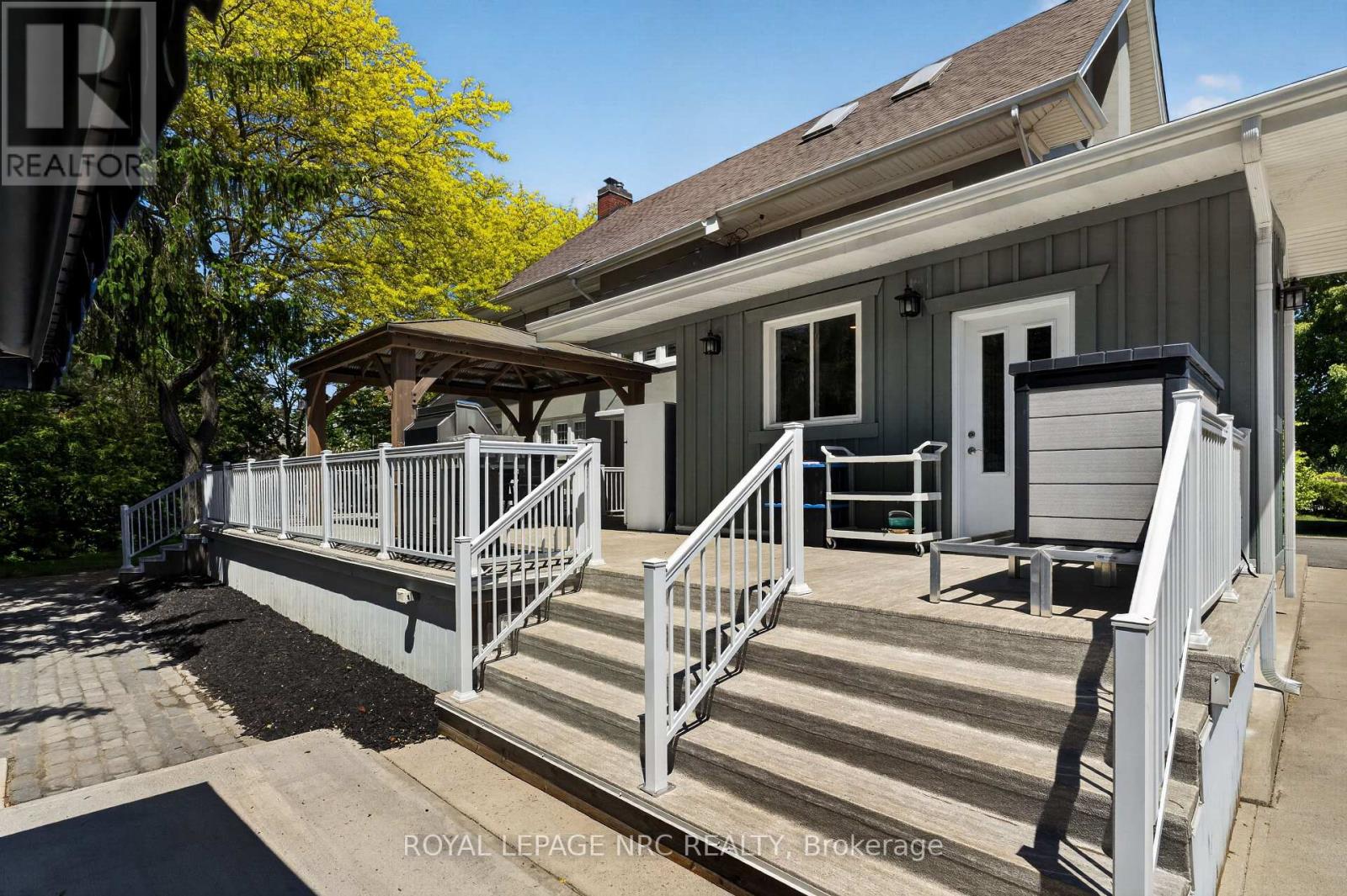 260 Main Street E, Grimsby, Ontario  L3M 1P8 - Photo 46 - X13696330